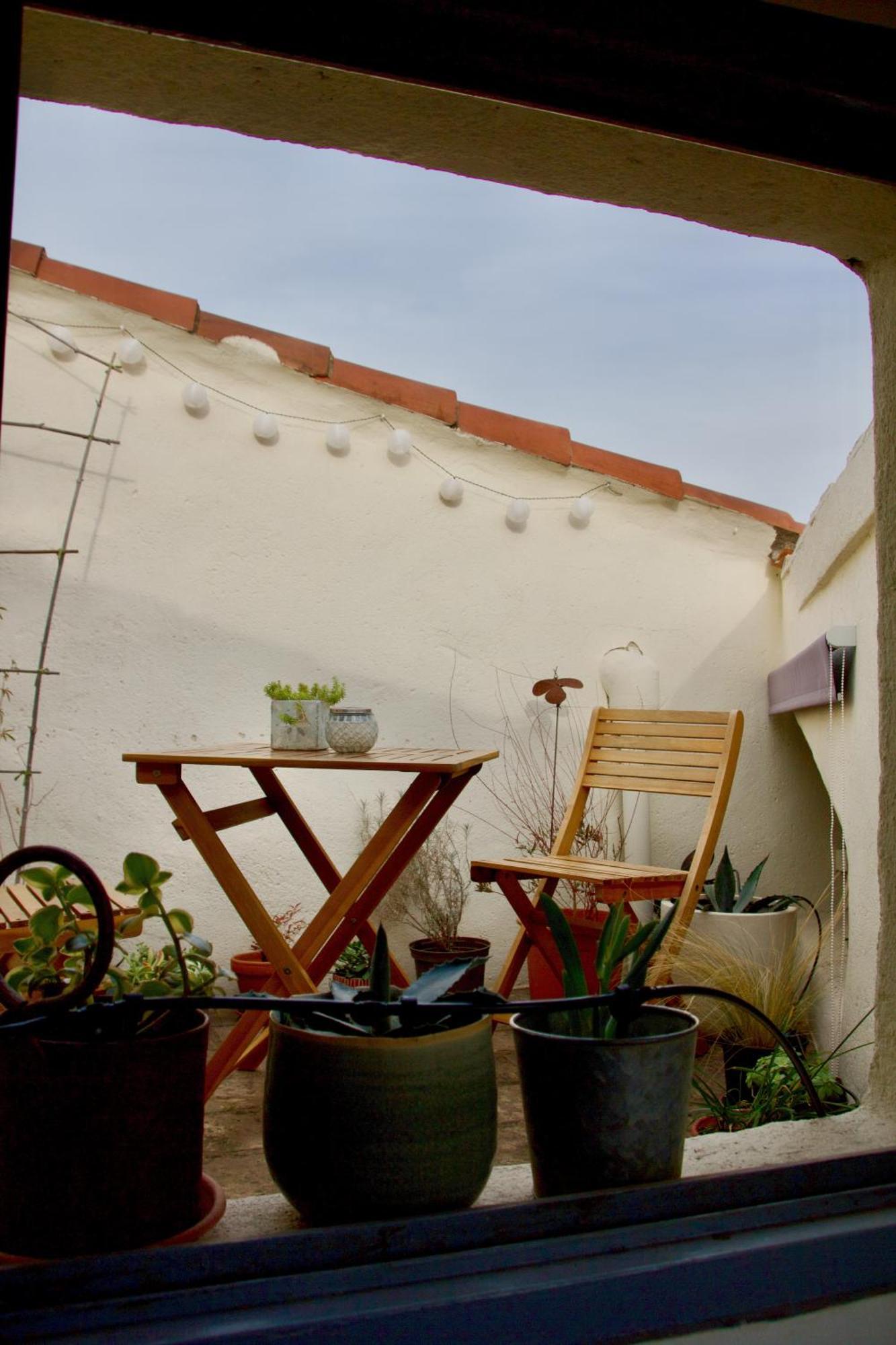 Joli Studio Avec Terrasse-Jardin Sur Les Toits, Coeur Historique Montpellier Exterior photo